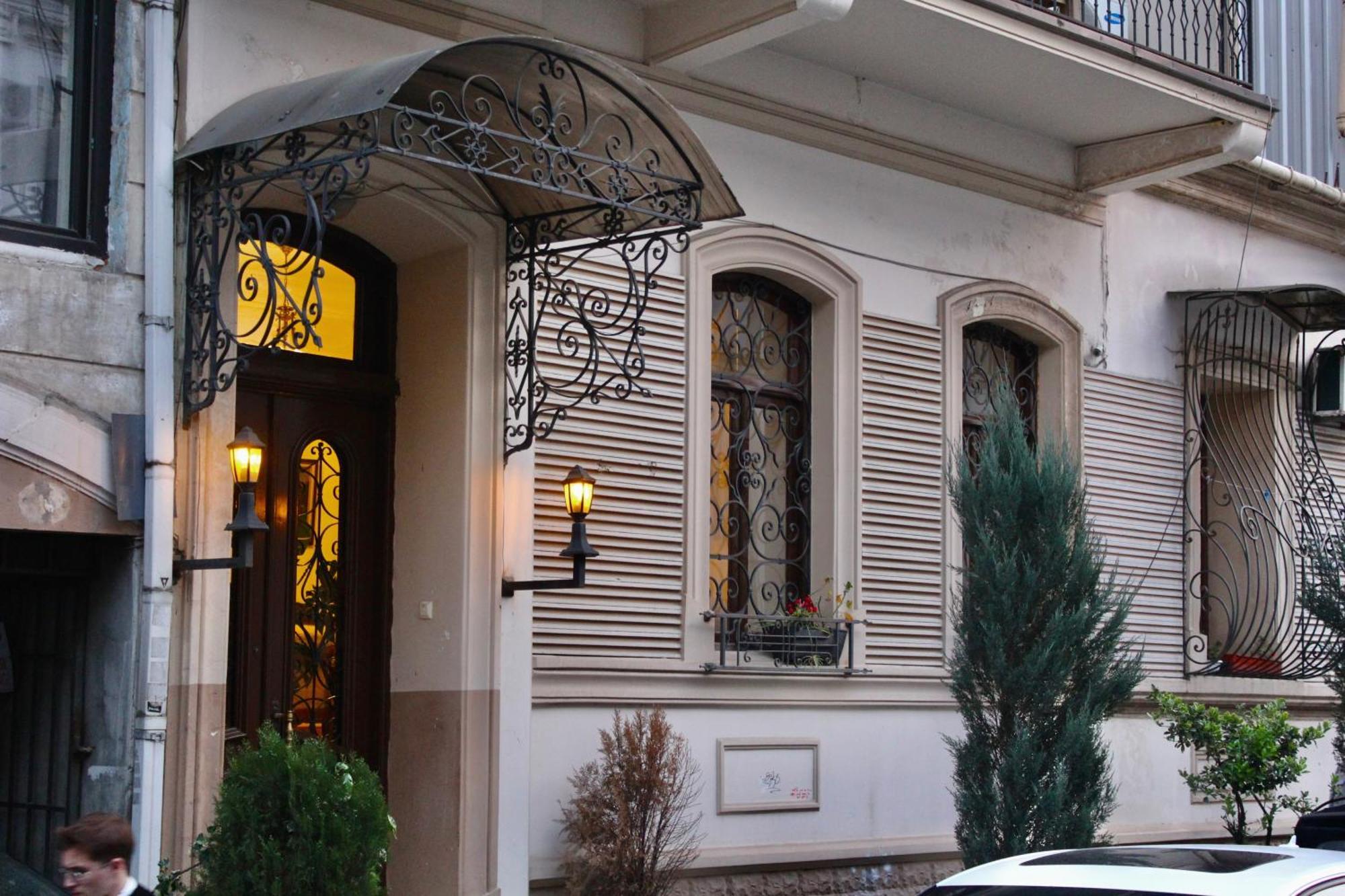 Luxor 1902 Batumi Exterior foto